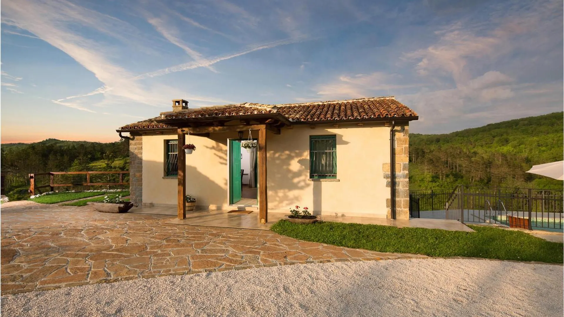 Amazing Home In Trviz With House A Panoramic View 0*,  Chorvatsko