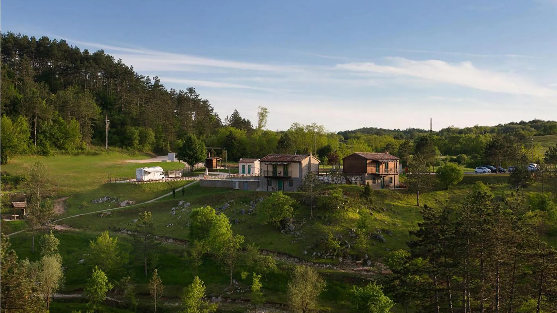 Amazing Home In Trviz With House A Panoramic View 0*,